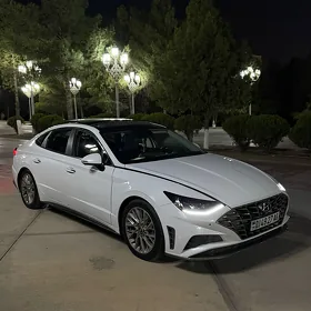 Hyundai Elantra 2021