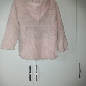 ýuka gülgüne reňkde palto