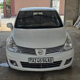 Nissan Versa 2010