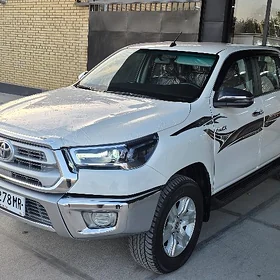 Toyota Hilux 2024