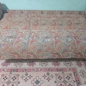 Satlyk diwan iki acylyan