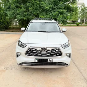 Toyota Highlander 2022