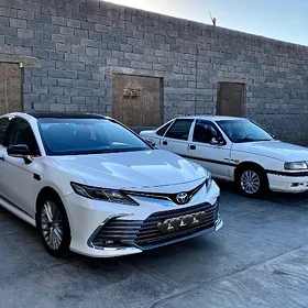 Toyota Camry 2020