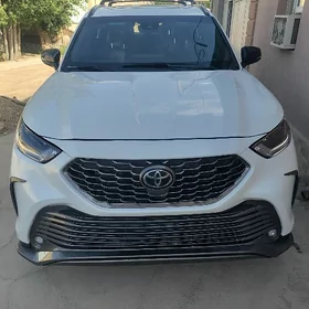 Toyota Highlander 2024