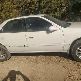 Toyota Camry 1999