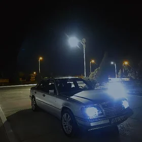 Mercedes-Benz E320 1994