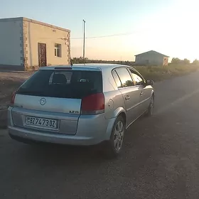 Opel Signum 2003