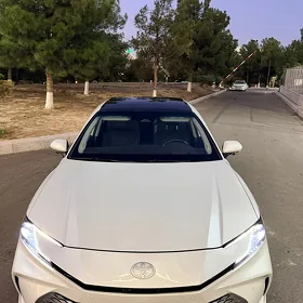 Toyota Camry 2025