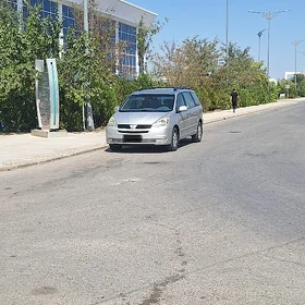 Toyota Sienna 2004