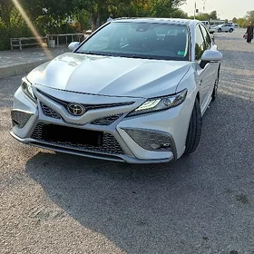 Toyota Camry 2021