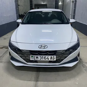 Hyundai Elantra 2022