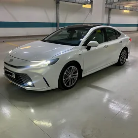 Toyota Camry 2025