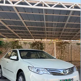 Toyota Camry 2013
