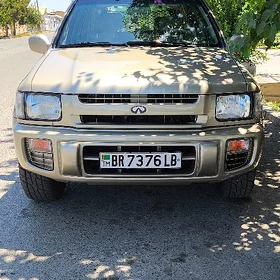Nissan Pathfinder 1999