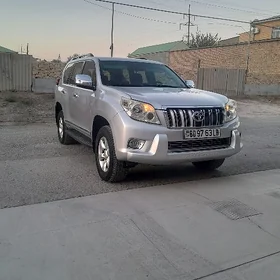 Toyota Land Cruiser Prado 2011