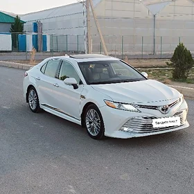 Toyota Camry 2018