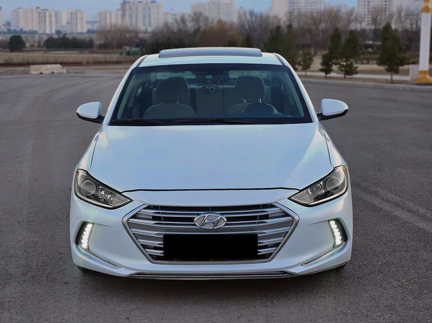 Hyundai Elantra 2017 - 1