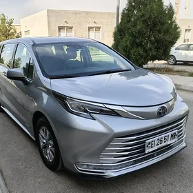 Toyota Sienna 2021