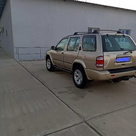 Nissan Pathfinder 2002