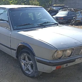 BMW 325 1987