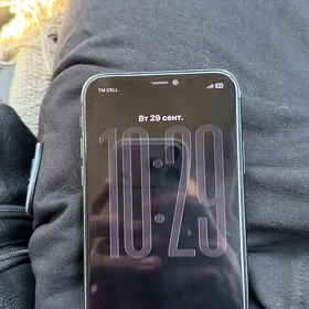 iPhone 11