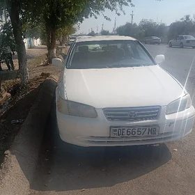 Toyota Camry 1999