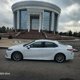 Toyota Camry 2020