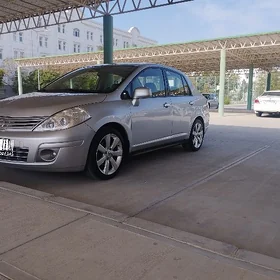 Nissan Versa 2011