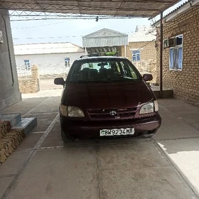 Toyota Sienna 2000