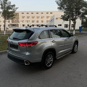 Toyota Highlander 2017