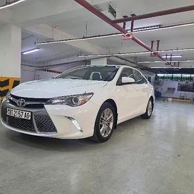 Toyota Camry 2017