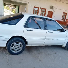 Mitsubishi Galant 1992