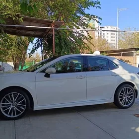 Toyota Camry 2022