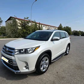Toyota Highlander 2019