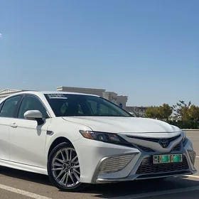 Toyota Camry 2023