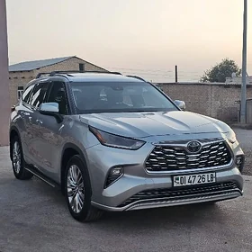 Toyota Highlander 2022