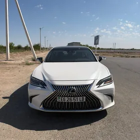 Lexus ES 350 2019