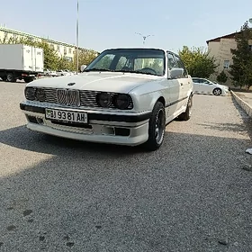 BMW 330 1989