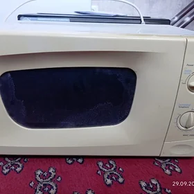mikrowolnowka BEKO
