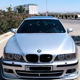 BMW E39 2001