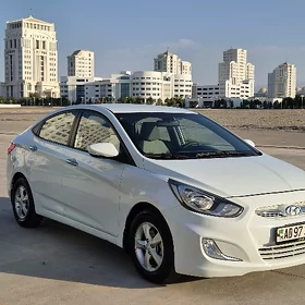 Hyundai Accent 2011