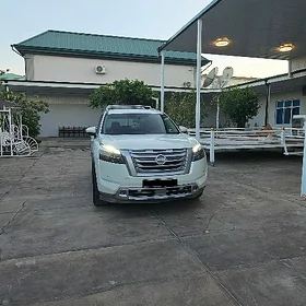 Nissan Pathfinder 2022