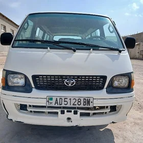 Toyota Hilux 2000