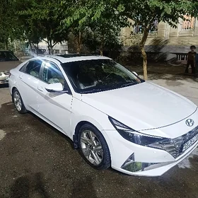 Hyundai Elantra 2023