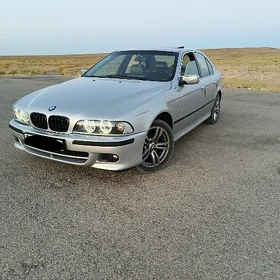 BMW E39 2000