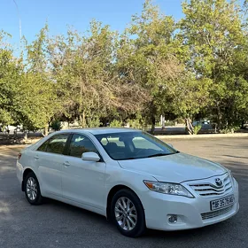 Toyota Camry 2010