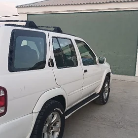 Nissan Pathfinder 2001