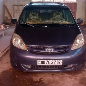Toyota Sienna 2008
