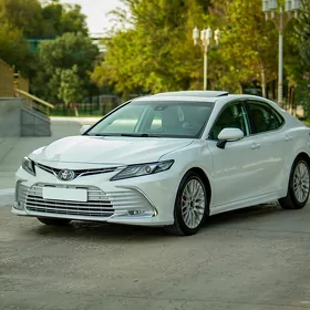 Toyota Camry 2022