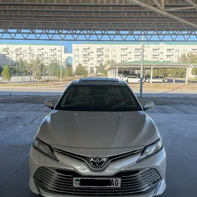 Toyota Camry 2020